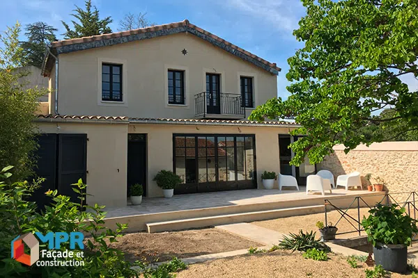 Enduits pour la rénovation d'une maison de ville à Nîmes