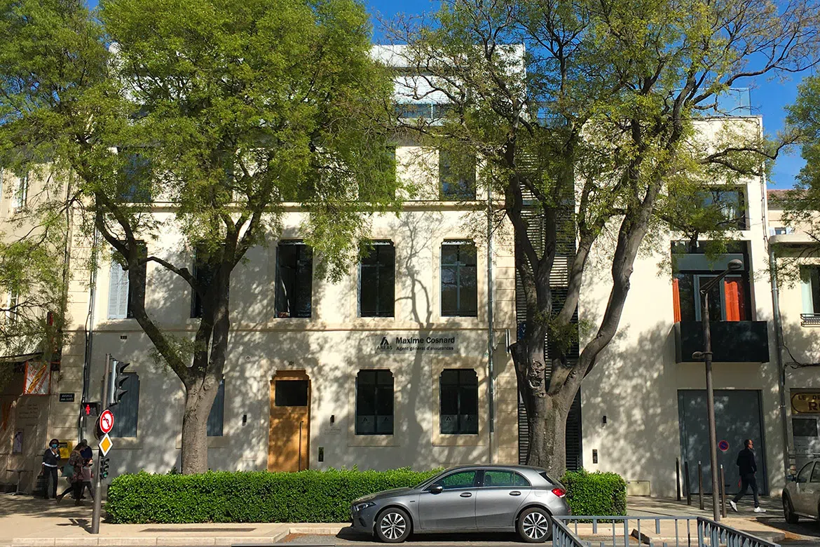 immeuble rénové par enduit à la chaux à Nîmes