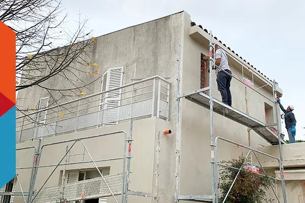 Restauration d'un immeuble près du jardin de la Fontaine à Nîmes