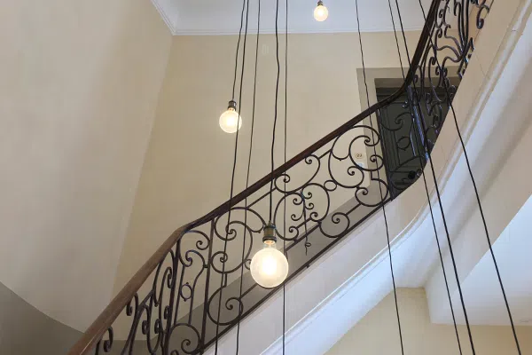 Rénovation hall d'accueil résidence de standing à Nîmes