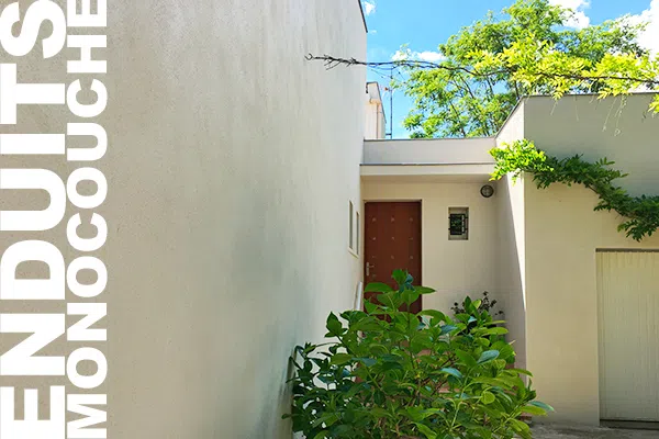 Restauration d'un immeuble près du jardin de la Fontaine à Nîmes
